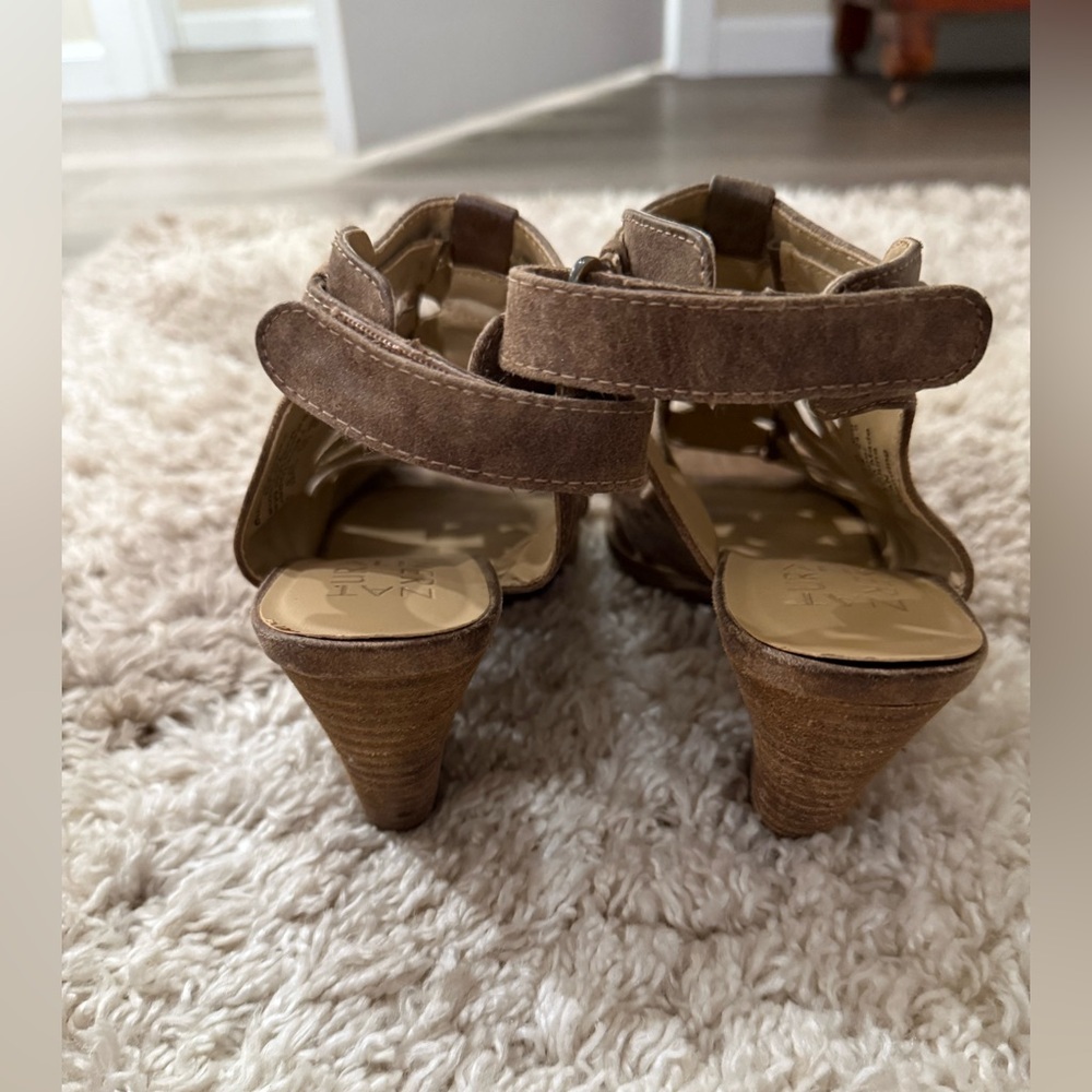 Naturalizer Talan Slingback Heels - Picture 6 of 9